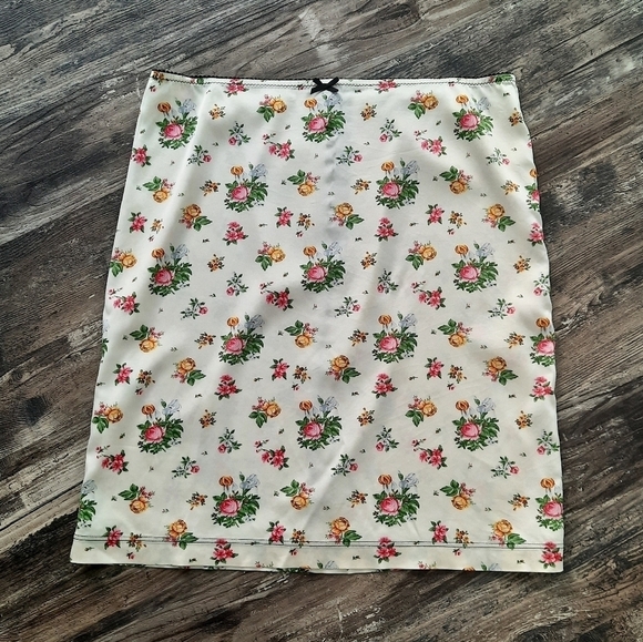 Dolce and Gabbana Floral Y2K Slip Skirt 42 - Picture 1 of 3